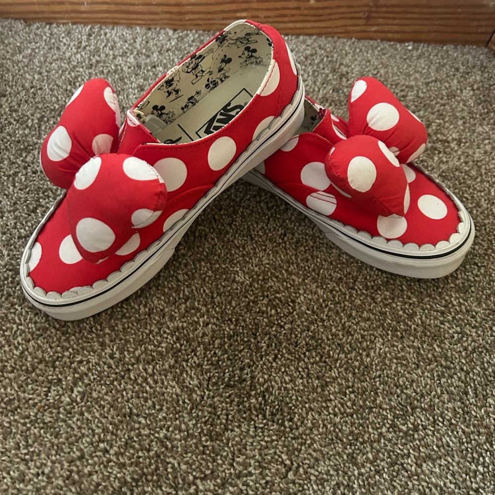 Minnie Mouse Size 5 Women’s Vans